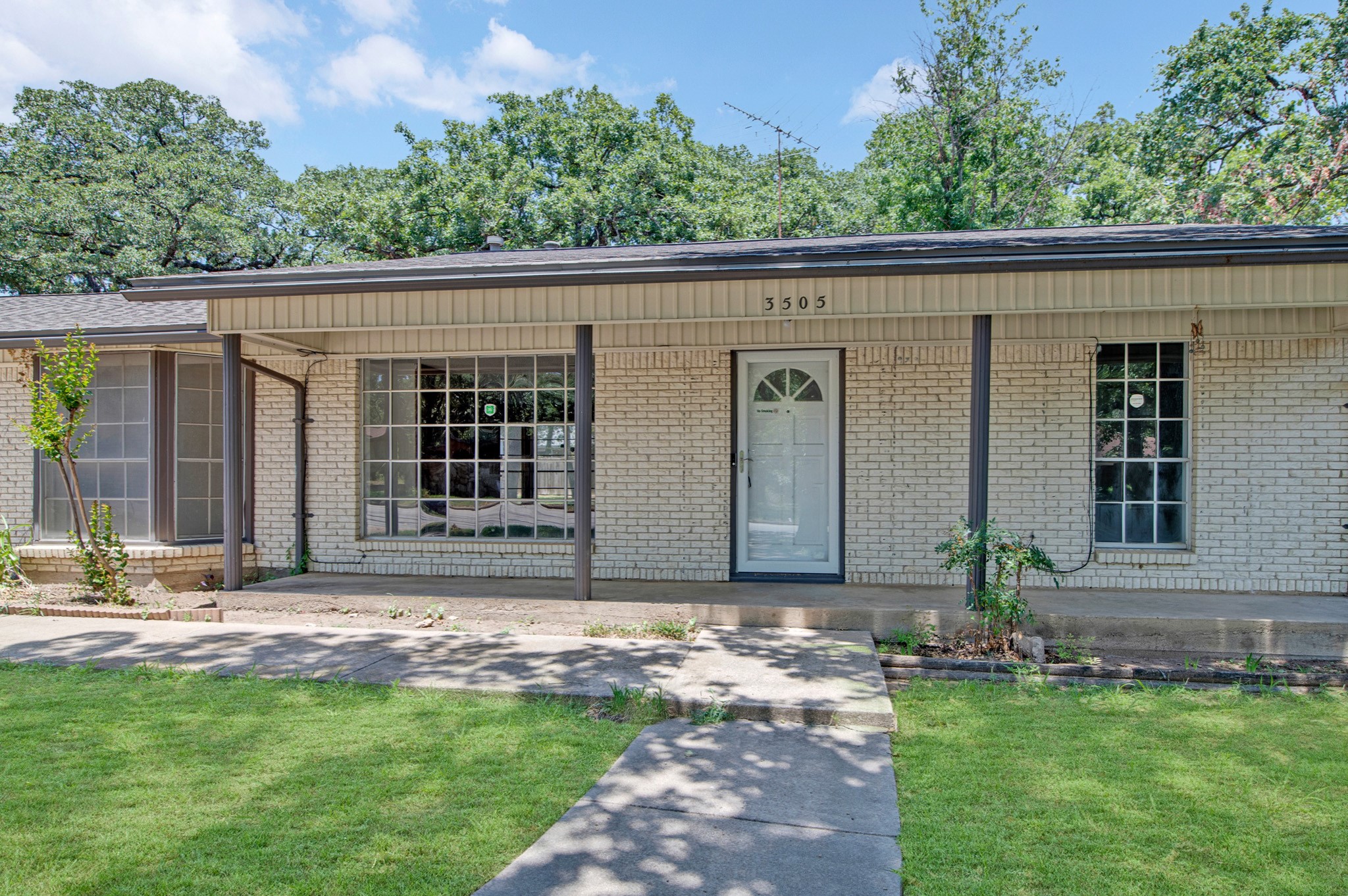 Residential in Forest Hill 5
