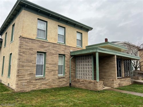 251 Fair Ave Nw, New Philadelphia, OH, 44663-3735 | Card Image