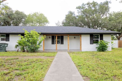 1101 Lillian St, Alice, TX, 78332-6703 | Card Image