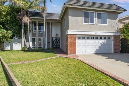 3560 Iris Cir, Seal Beach, CA, 90740-3121 | Card Image