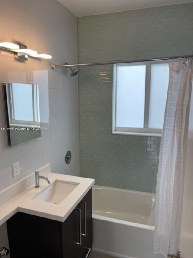 APT-2C - 1140 Venetian Way, Home with 1 bedrooms, 1 bathrooms and null parking in Miami Beach FL | Image 8