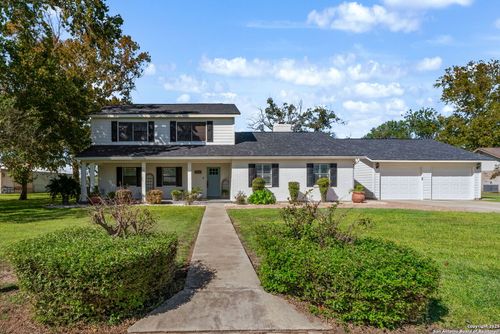 1323 Kollman Dr, Hondo, TX, 78861-1014 | Card Image