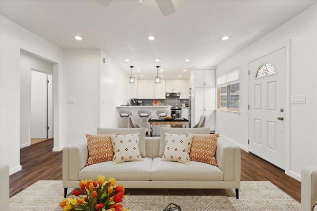 APT-1 - 1420 Ruby Ct, Condo with 2 bedrooms, 1 bathrooms and 1 parking in Capitola CA | Image 5