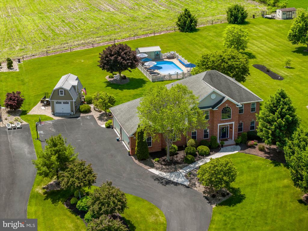 Residential in WINFIELD 4