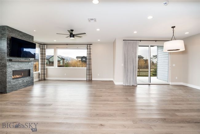 Living/Great Room - Main Level | Image 10