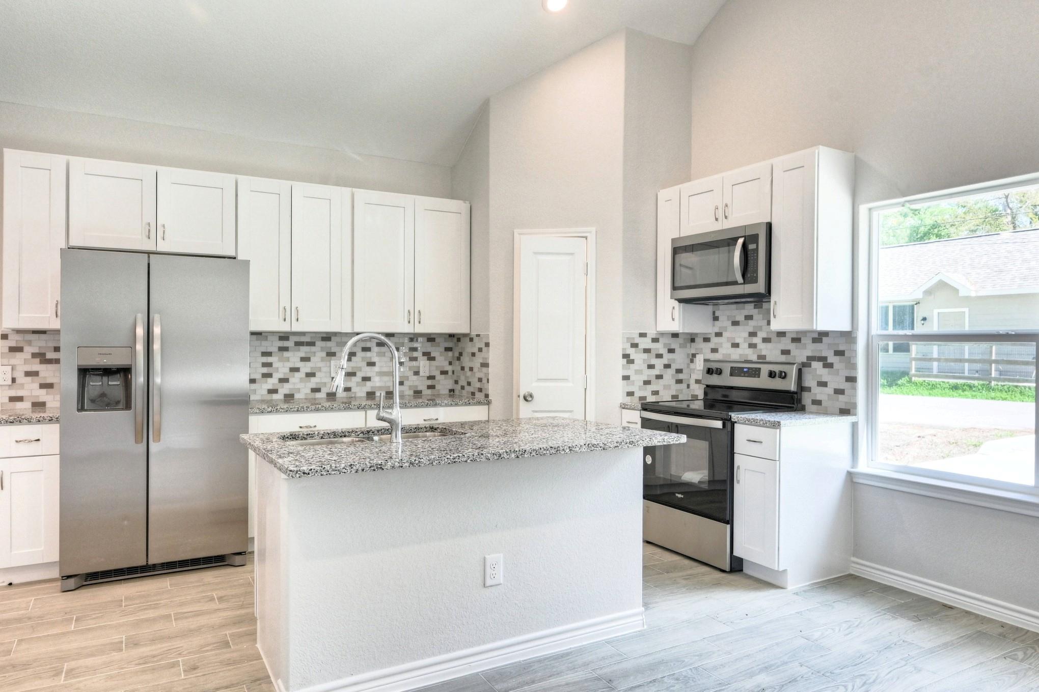 Residential Lease in Willis 4