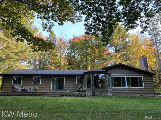 3300 Sherman Park Drive, Home with 3 bedrooms, 2 bathrooms and null parking in Sault Ste. Marie MI | Image 2