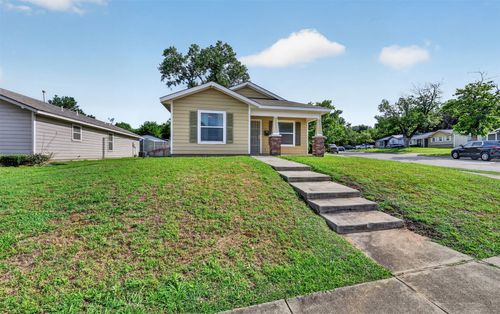 4421 E Kellis St, Fort Worth, TX, 76119-5171 | Card Image