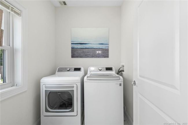 Laundry Room | Image 29