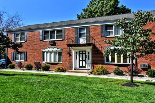 1703-5 Danbury Ct, Suffern, NY, 10901-8032 | Card Image