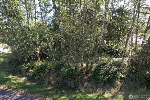 768 Sandpiper Ct Se, Ocean Shores, WA, 98569-9701 | Card Image