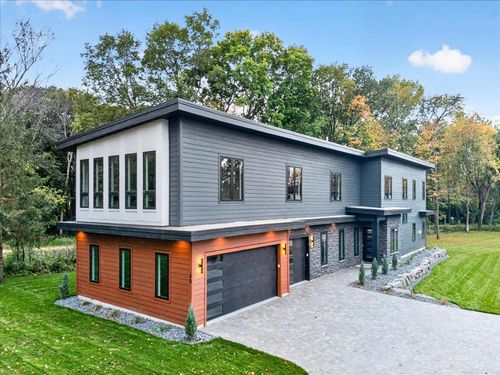 40 Lilah Ln, Excelsior, MN, 55331-8555 | Card Image