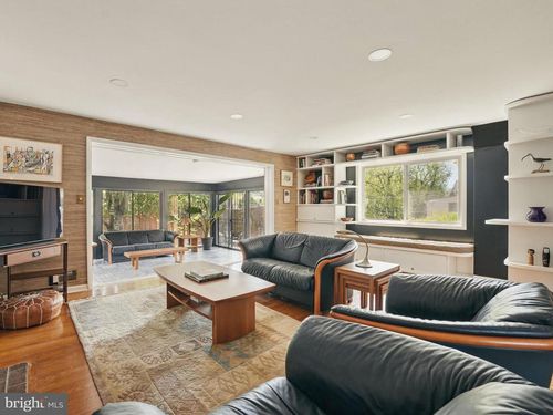 8003 16th St Nw, WASHINGTON, DC, 20012-1201 | Card Image