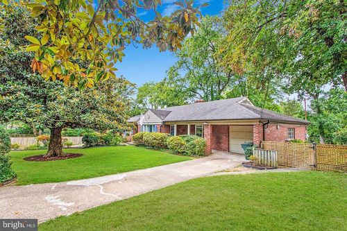 7900 Cypress Pl, CHEVY CHASE, MD, 20815-5929 | Card Image