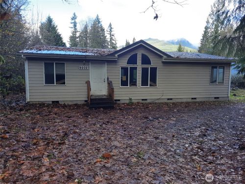 9202 Thunderbird Ln, Concrete, WA, 98237-9358 | Card Image