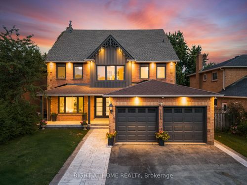 1186 Glenashton Dr, Oakville, ON, L6H5L7 | Card Image