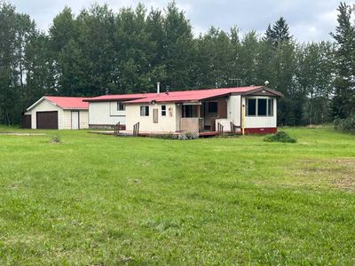 10040 Croswell Rd, House detached with 2 bedrooms, 1 bathrooms and null parking in Hondo AB | Image 1