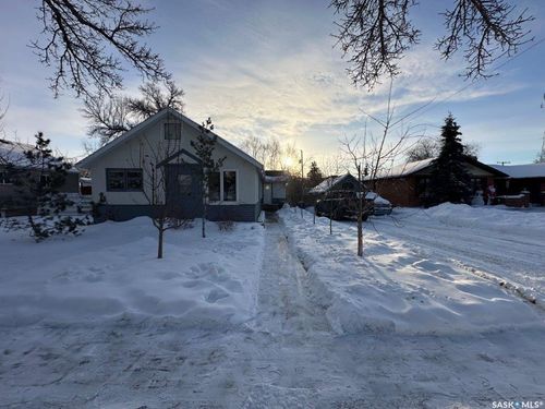 113 4th Ave E, Kindersley, SK, S0L1S0 | Card Image