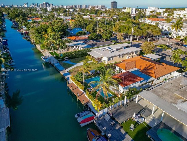 7770 Hawthorne Ave, House other with 4 bedrooms, 3 bathrooms and null parking in Miami Beach FL | Image 69