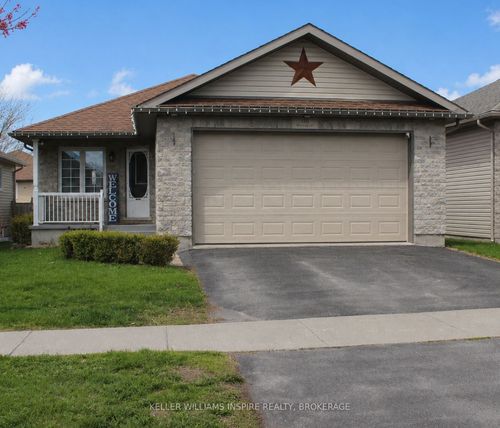 120 Blakely St, Amherstview, ON, K7N0A6 | Card Image