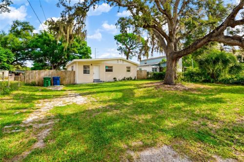 2438 N Ramona Cir, TAMPA, FL, 33612-8414 | Card Image