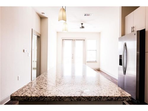 205-2901 W 5th St, Fort Worth, TX, 76107-3249 | Card Image