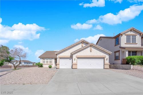 82 Autumn Day St, Henderson, NV, 89012-2608 | Card Image