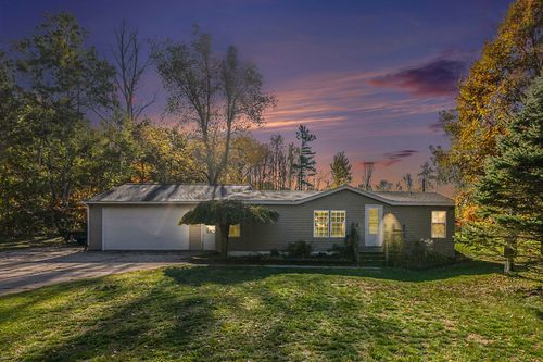 3096 140th Ave, Dorr, MI, 49323-9531 | Card Image