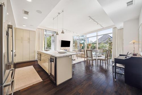 apt-301-2207 Bancroft St, Houston, TX, 77027-3708 | Card Image