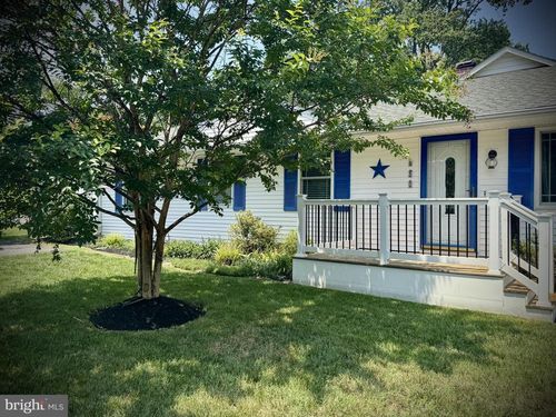 850 Holly Ave, EDGEWATER, MD, 21037-3923 | Card Image