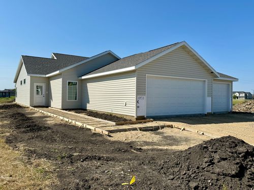 1858 63rd Ave S, Fargo, ND, 58104-7878 | Card Image