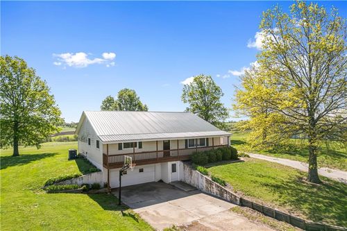 7724 Calvery Hill Rd, Odessa, MO, 64076-7436 | Card Image