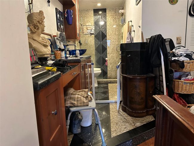 2846 W 75 Th Ter, House other with 3 bedrooms, 2 bathrooms and null parking in Hialeah FL | Image 32