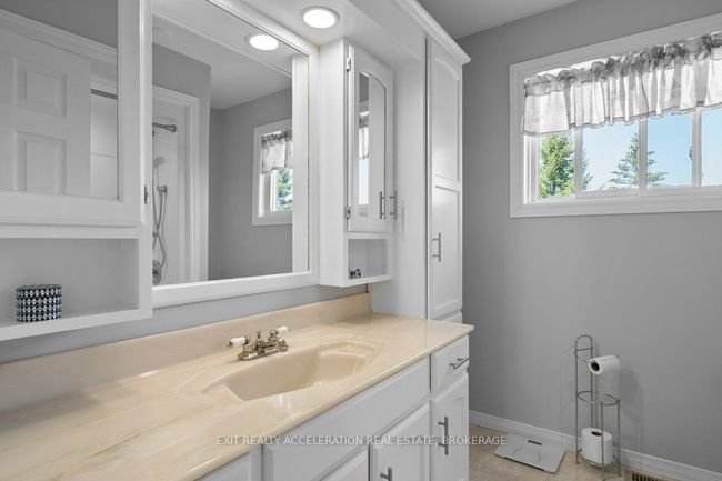 2492 County Rd 41, House other with 3 bedrooms, 2 bathrooms and 6 parking in Roblin ON | Image 18