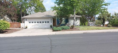 2934 Sw 37th Ct, Redmond, OR, 97756-8307 | Card Image