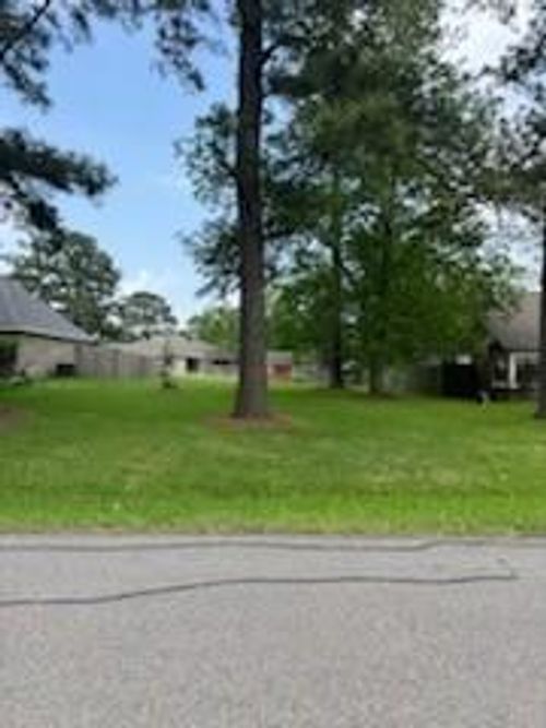 10734 Twin Circles Dr, Montgomery, TX, 77356-4703 | Card Image