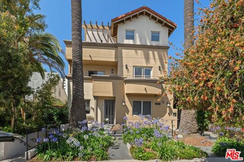 apt-102-1032 3rd St, Santa Monica, CA, 90403-3744 | Card Image