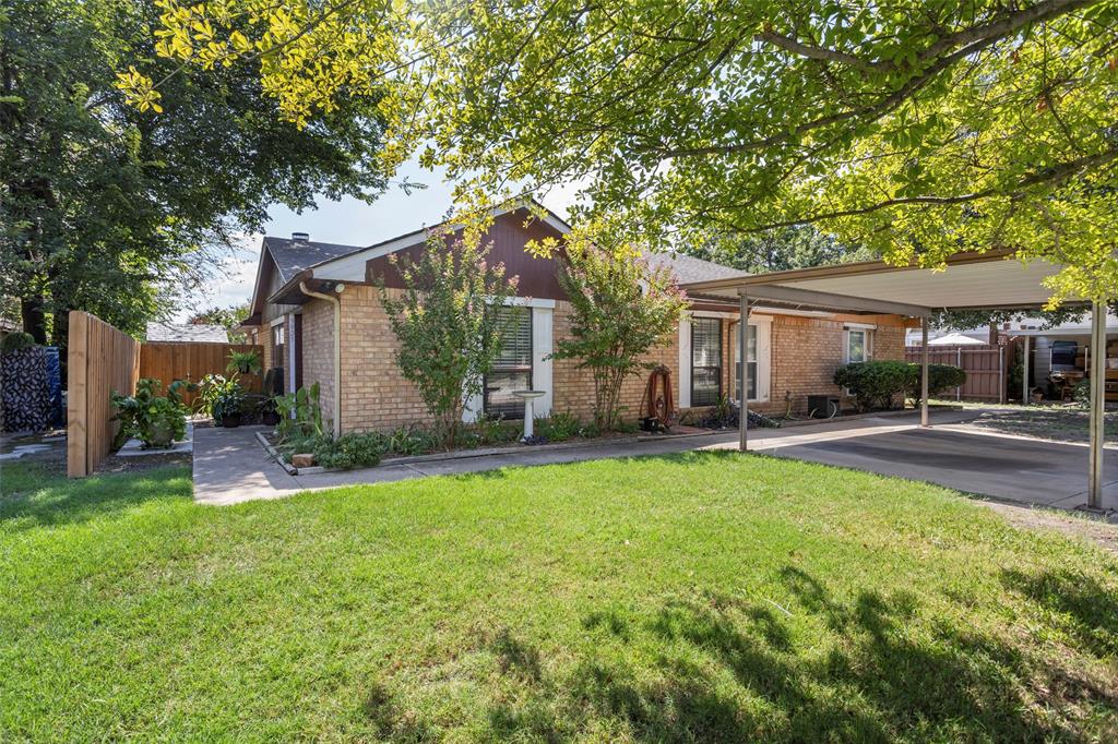 Plainfield Dr, Fort Worth, TX 76108