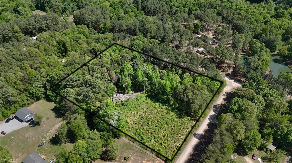 Land in Pelham 4