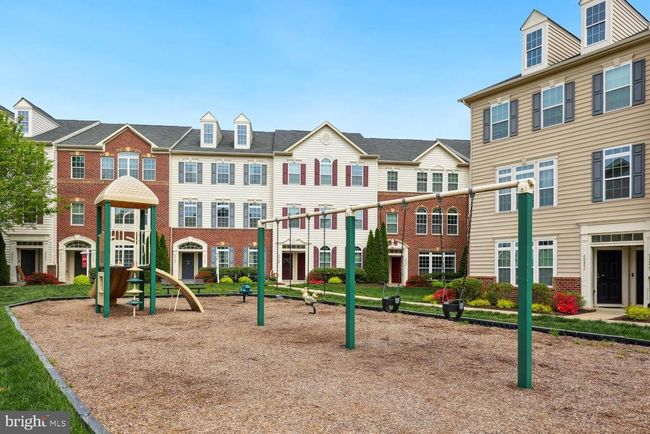 24606 Johnson Oak Ter, Townhouse with 2 bedrooms, 3 bathrooms and null parking in DULLES VA | Image 23