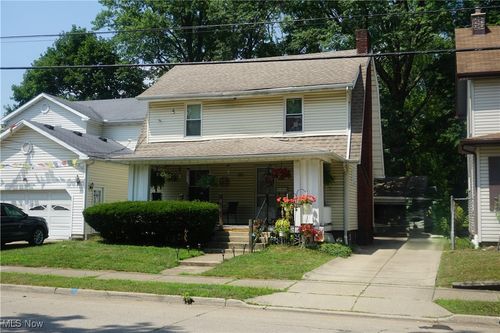 881 Stoner St, Akron, OH, 44320-3770 | Card Image