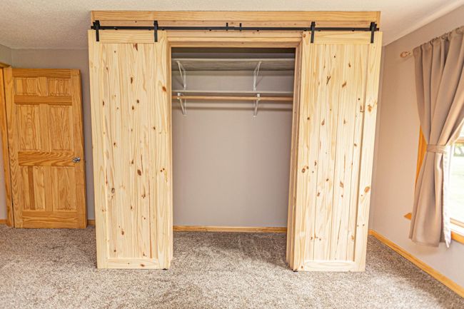 12 - Closet.jpg | Image 15