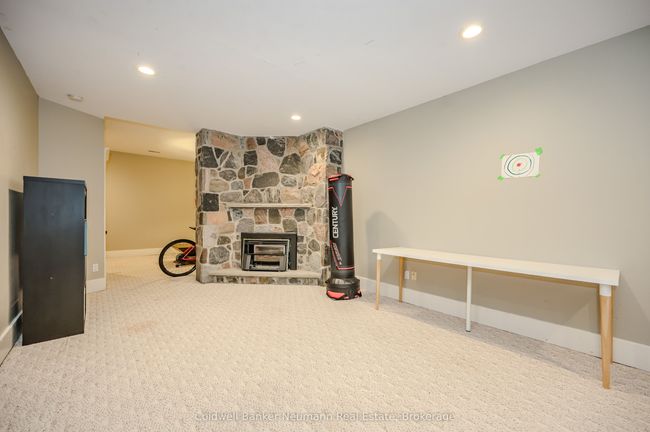 35 Queen St, House other with 7 bedrooms, 4 bathrooms and 2 parking in Guelph ON | Image 31