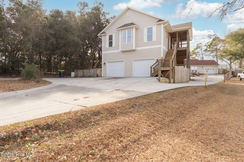 139 Ned Ln, Swansboro, NC, 28584-9633 | Card Image