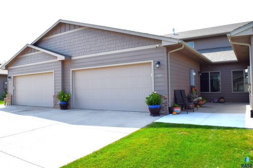 7105 S Bridger Pl, Sioux Falls, SD, 57108-4961 | Card Image