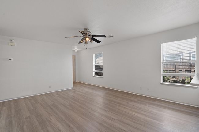 16225 Hamilton Point Cir, House other with 3 bedrooms, 2 bathrooms and 4 parking in Manor TX | Image 8