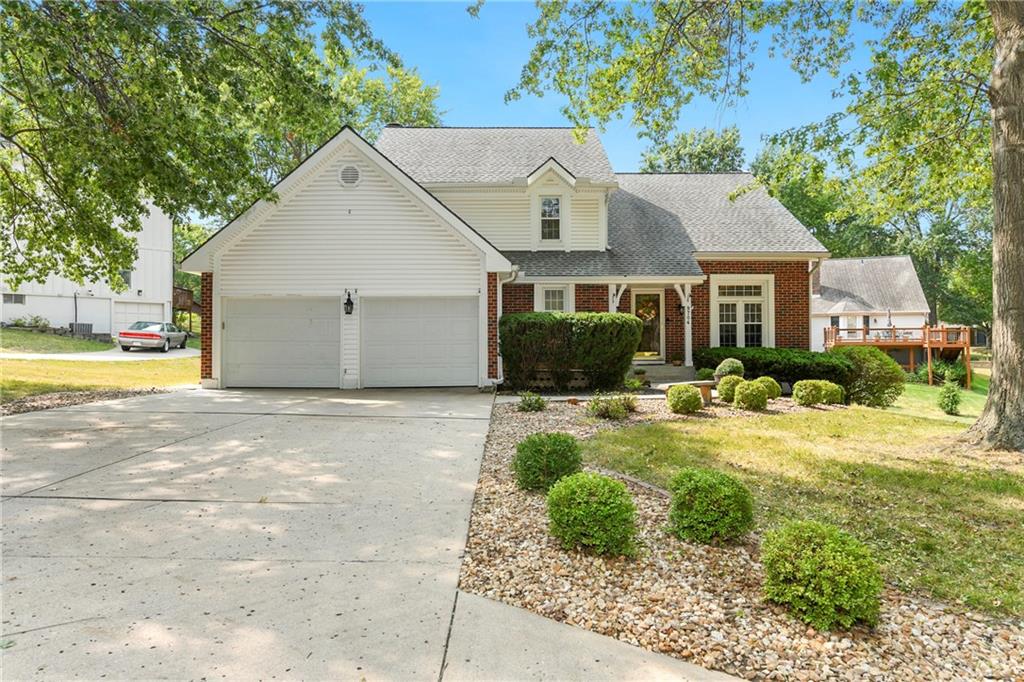 Flora Ave, Kansas City, MO 64155