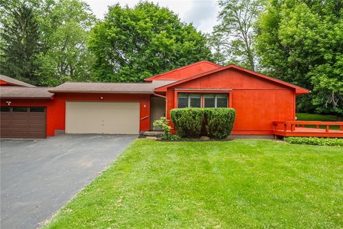 1 Brandywine Ln, Fairport, NY, 14450-3325 | Card Image