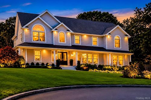 6 Magnolia Ct, East Moriches, NY, 11940-1452 | Card Image