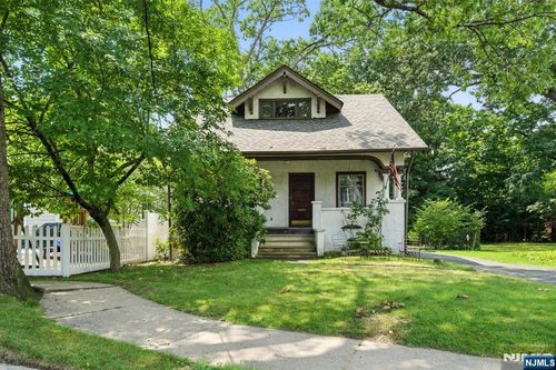 165 Tenafly Rd, Tenafly, NJ, 07670-2629 | Card Image